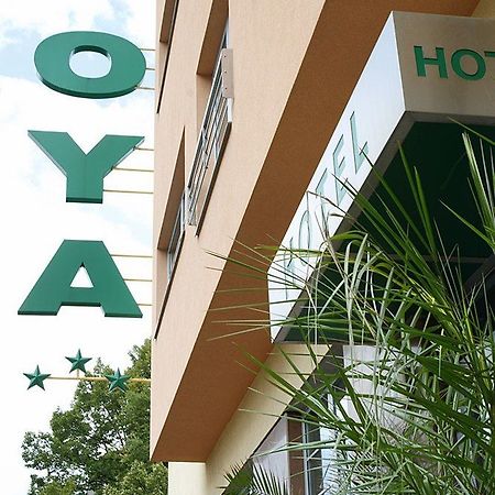 Hotel Oya Прага Экстерьер фото