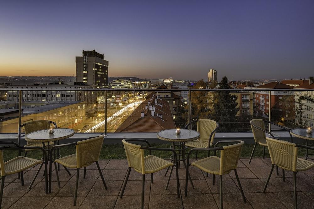 Hotel Oya Прага Экстерьер фото