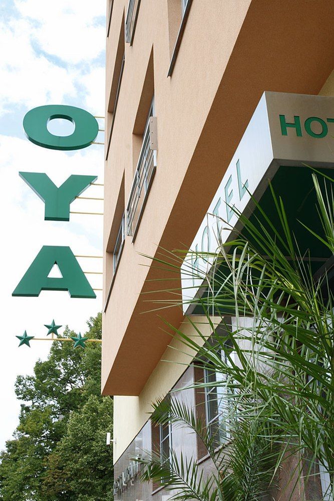 Hotel Oya Прага Экстерьер фото