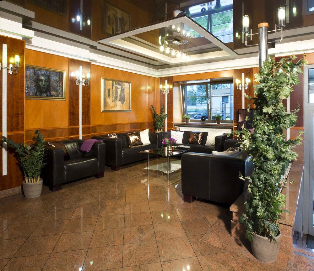 Hotel Oya Прага Экстерьер фото