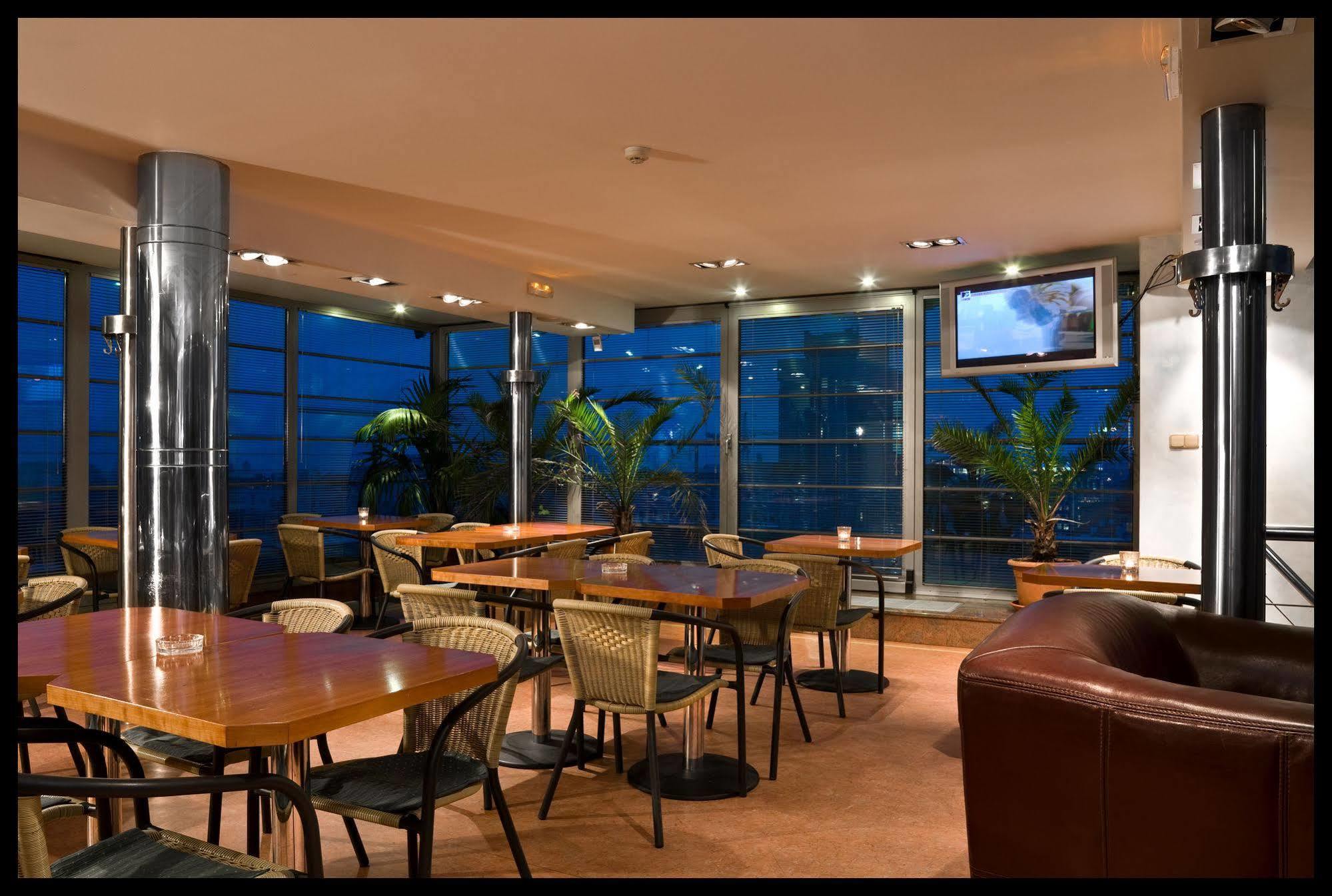 Hotel Oya Прага Экстерьер фото